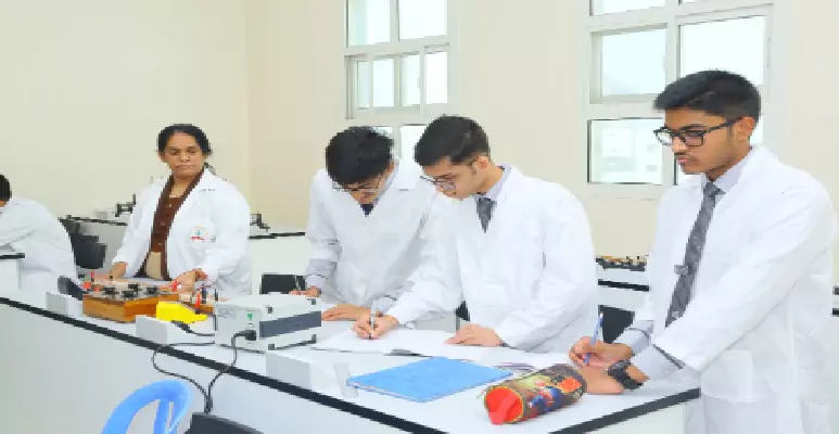 global-indian-school-ajman-science-lab