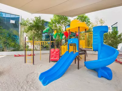 habitat-school-ajman-children-playing-area