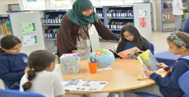 ICS City Centre - International Community School, Abu Dhabi Teacher Student